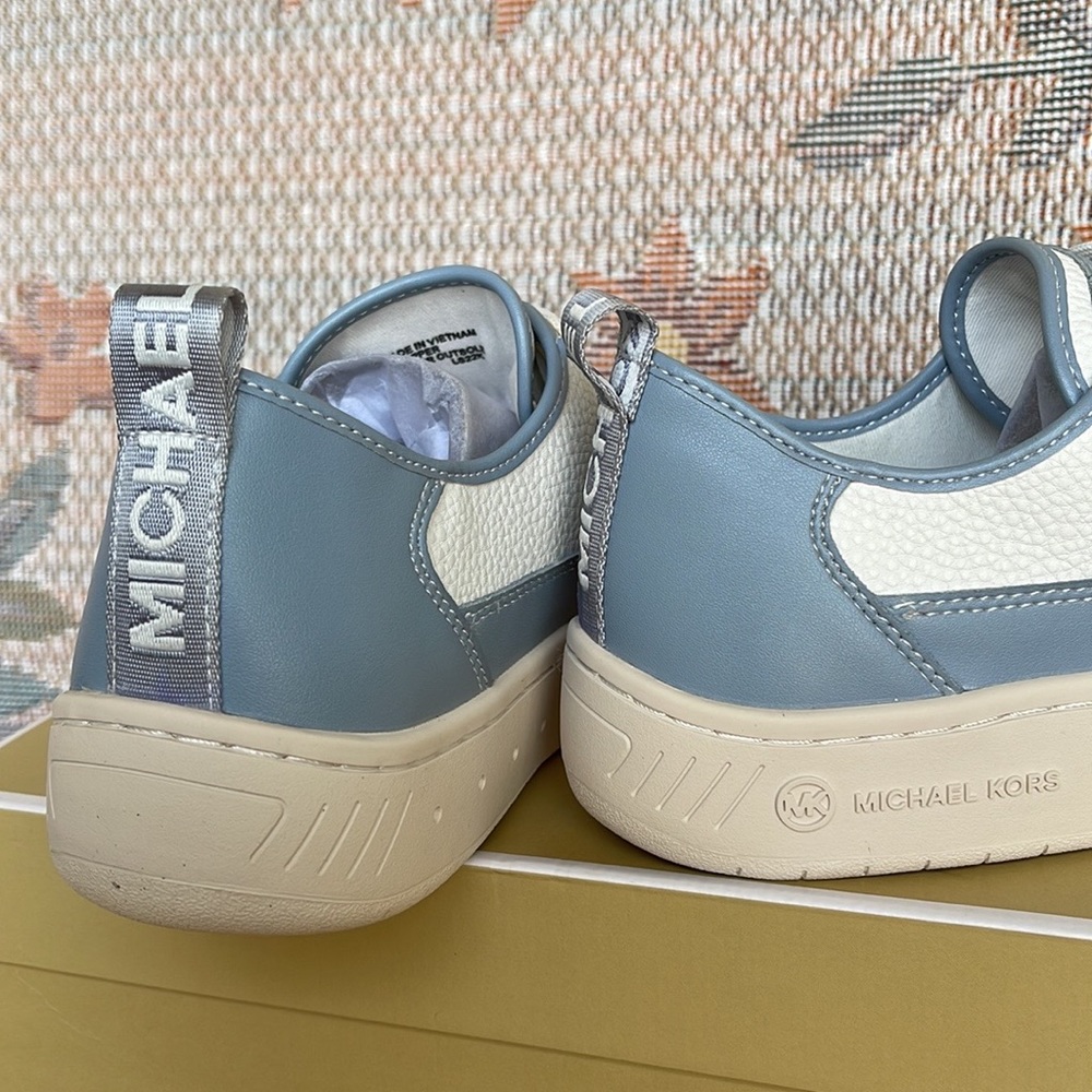 MICHAEL KORS SHEA LACE UP
FAUX LEATHER
49F3SHFS1L
PALE BLUE 
NEW - Picture 14 of 16